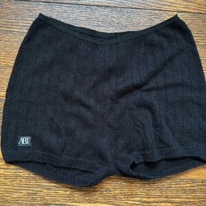 Knit warm up shorts - size medium